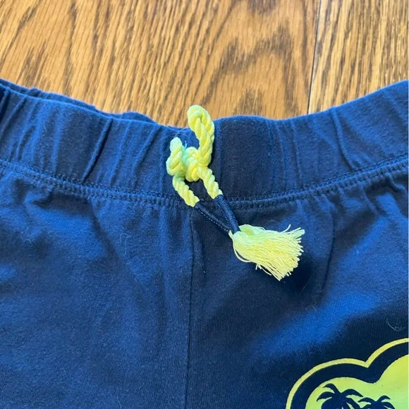 Navy Girls Size 7/8 Shorts with Tropical Print - Picture 3 of 5